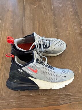 Boys Nike Air Max 270 Size 4y
